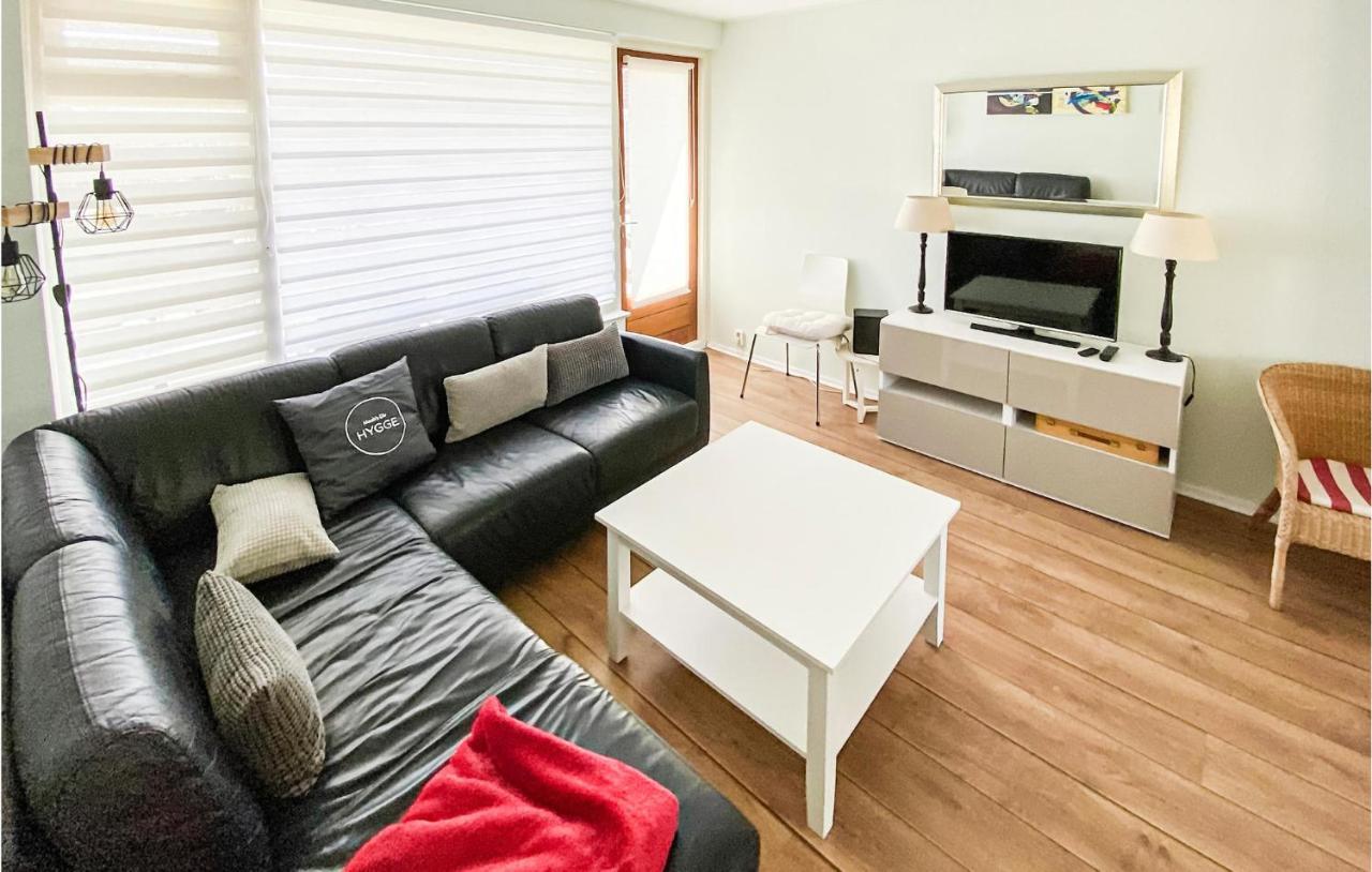 Cozy Apartment In Zoutelande With Wifi Экстерьер фото